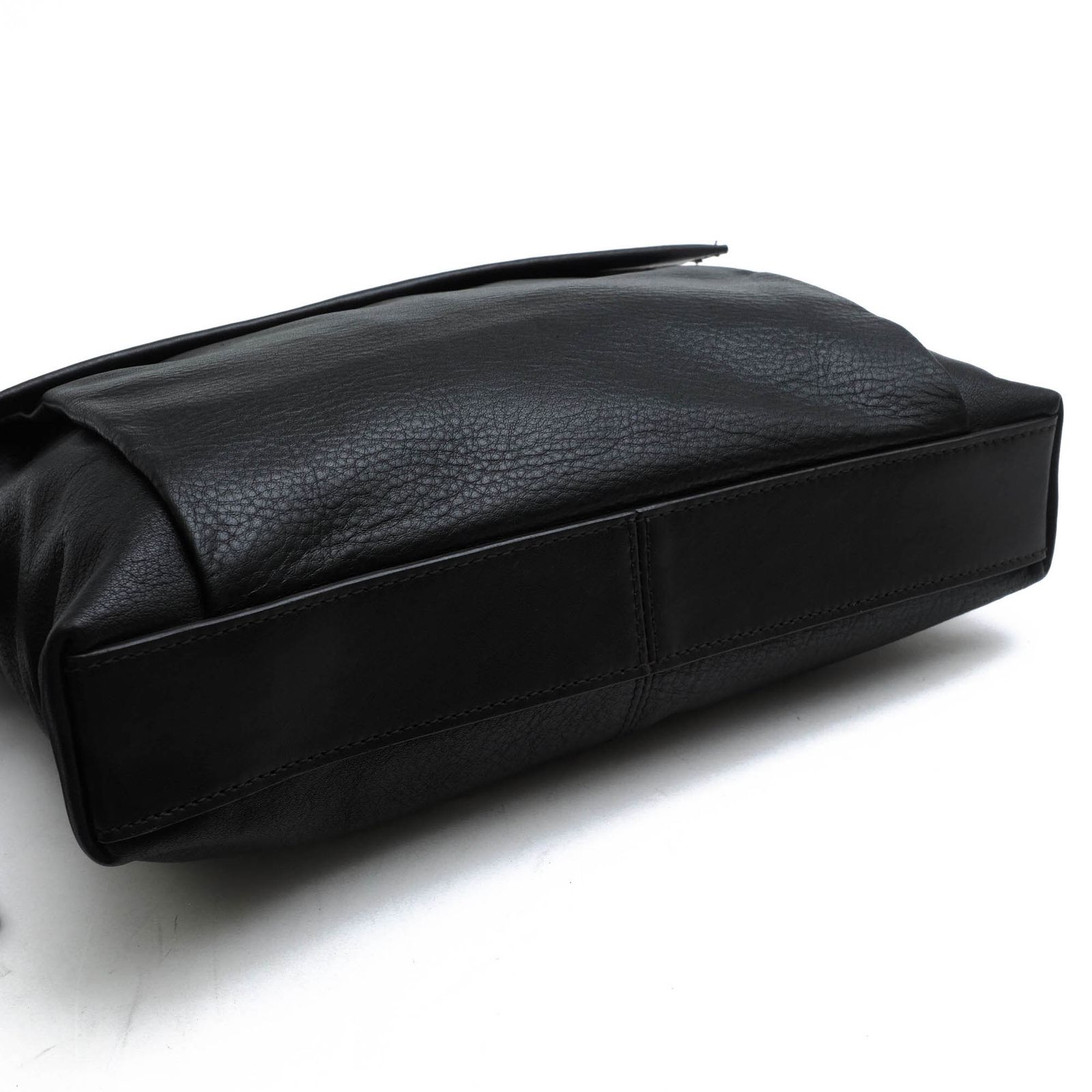 TUMI トゥミの上質革のビジネスバッグ 、ブラック レザー TUMI トゥミ ブラックレザー ビジネスバッグ