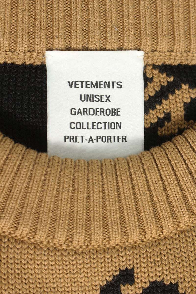 ヴェトモン UA53KN300C オールオーバーロゴオーバーサイズニット  