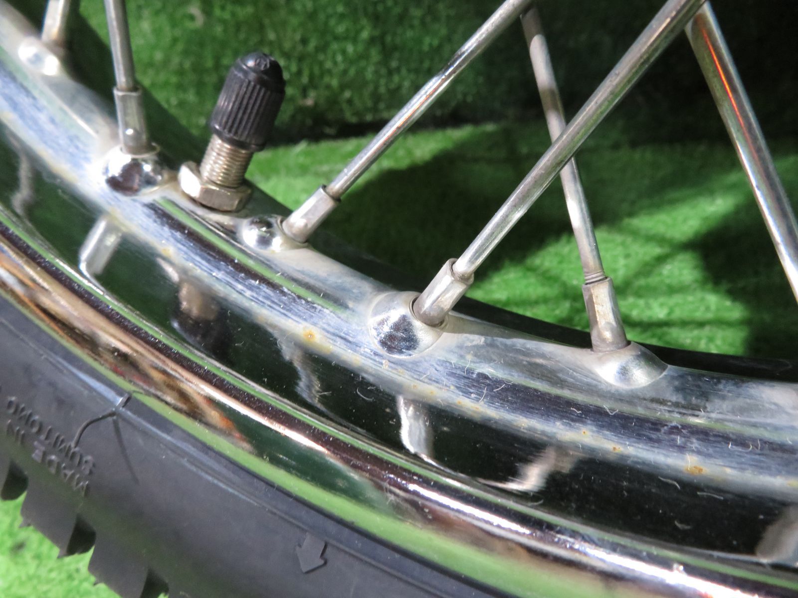 郵政カブ　ホイール　ja10 エイプなどに JA10 郵政カブ110 フロントホイール14インチ スタッドレスタイヤ