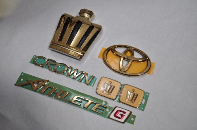 ２１０　クラウンアスリートG　　前期　ゴールド６点SET　　　INVENTER/grow/メッキ/ブラッククローム/ゴールド/車エンブレム/車パーツ/