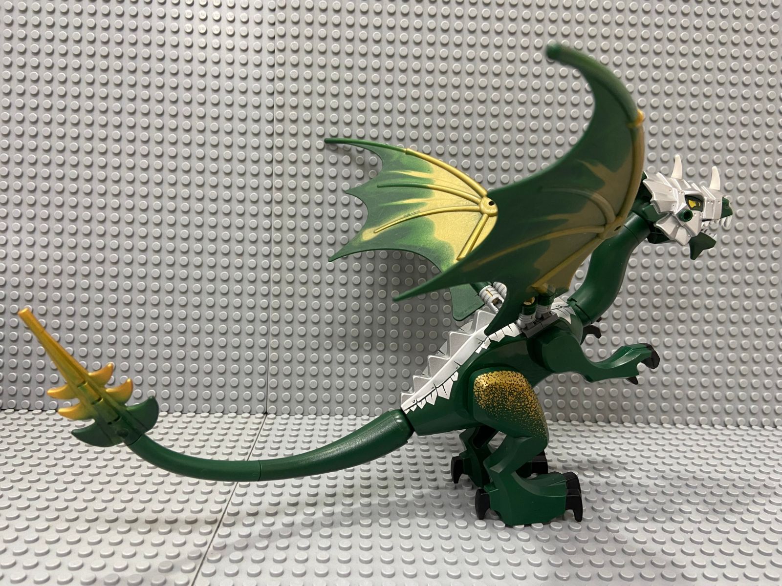 ☆大きな龍☆ レゴ 動物ミニフィグ ドラゴン 竜 グリーン キャッスル 