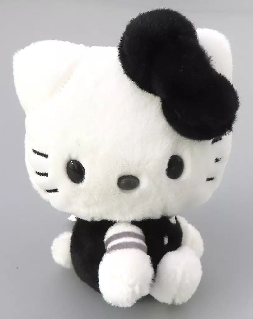 美品　ハローキティ　ぬいぐるみ　ホワイト ハローキティ（ぬいぐるみ ・ ホワイト/白色系）のフリマ