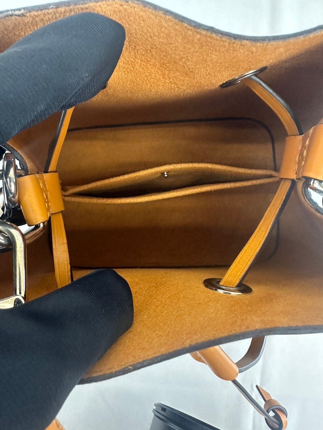 シルバー金具 エピレザー