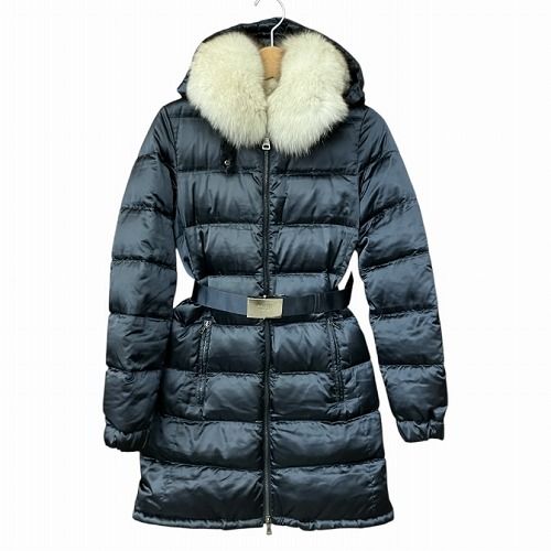 【美品】PRADA プラダ　ダウン　リアルファー　黒　ブラック　ショート丈 ファー PRADA(プラダ) ダウンジャケット・コート(レディース