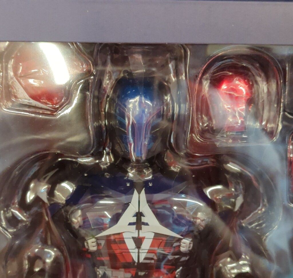 HOTTOYS VIDEOGAME MASTERPIECE ARKHAM KNIGHT VGM028 WWW_STEELWINDOWSANDDOORS_COM