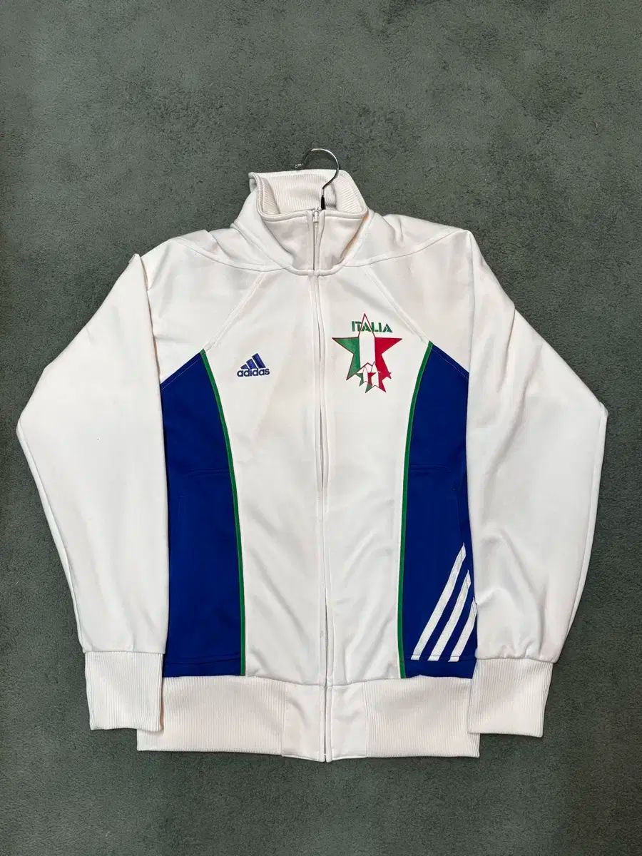 【雷市場（ポンジャン）商品韓国直送】 adidas(アディダス) 南アフリカ W杯 イタリアンジャージ 限定品 韓国で唯一のセール