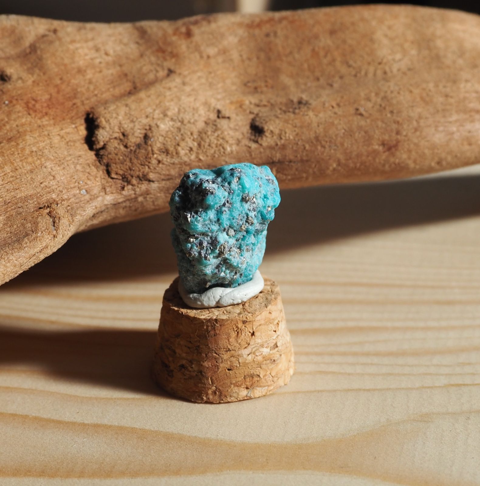 原石/送料込み】イラン産トルコ石（ターコイズ原石）