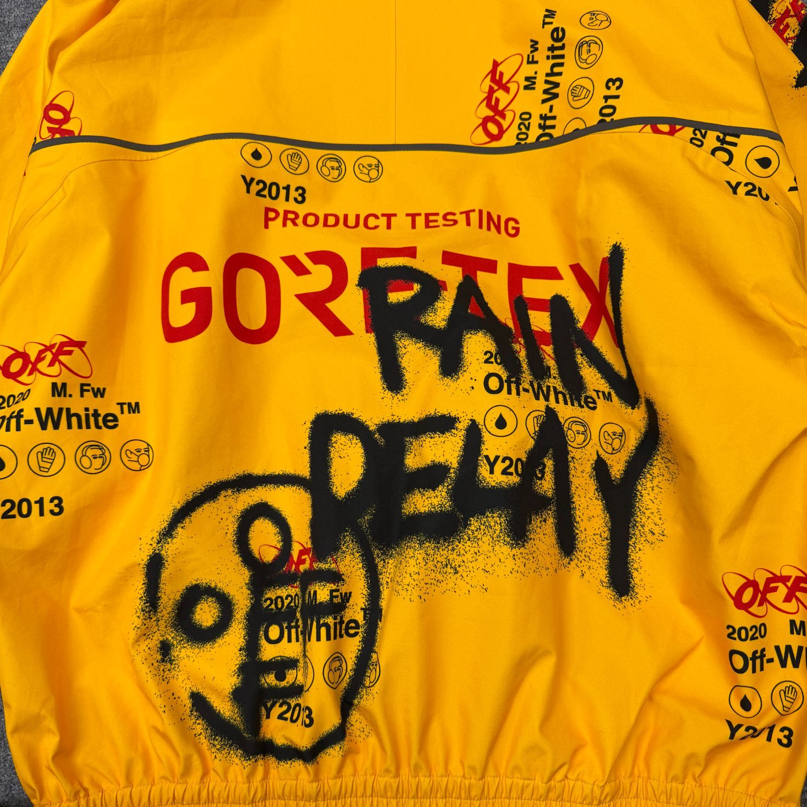 OFF-WHITE Gore-Tex Graffiti Hoodie ゴアテックスグラフィティ 
