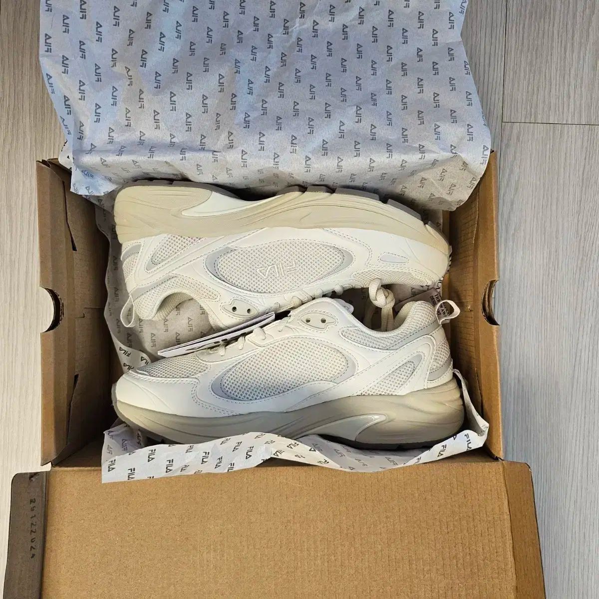 FILA フィラ Xtivo スニーカー