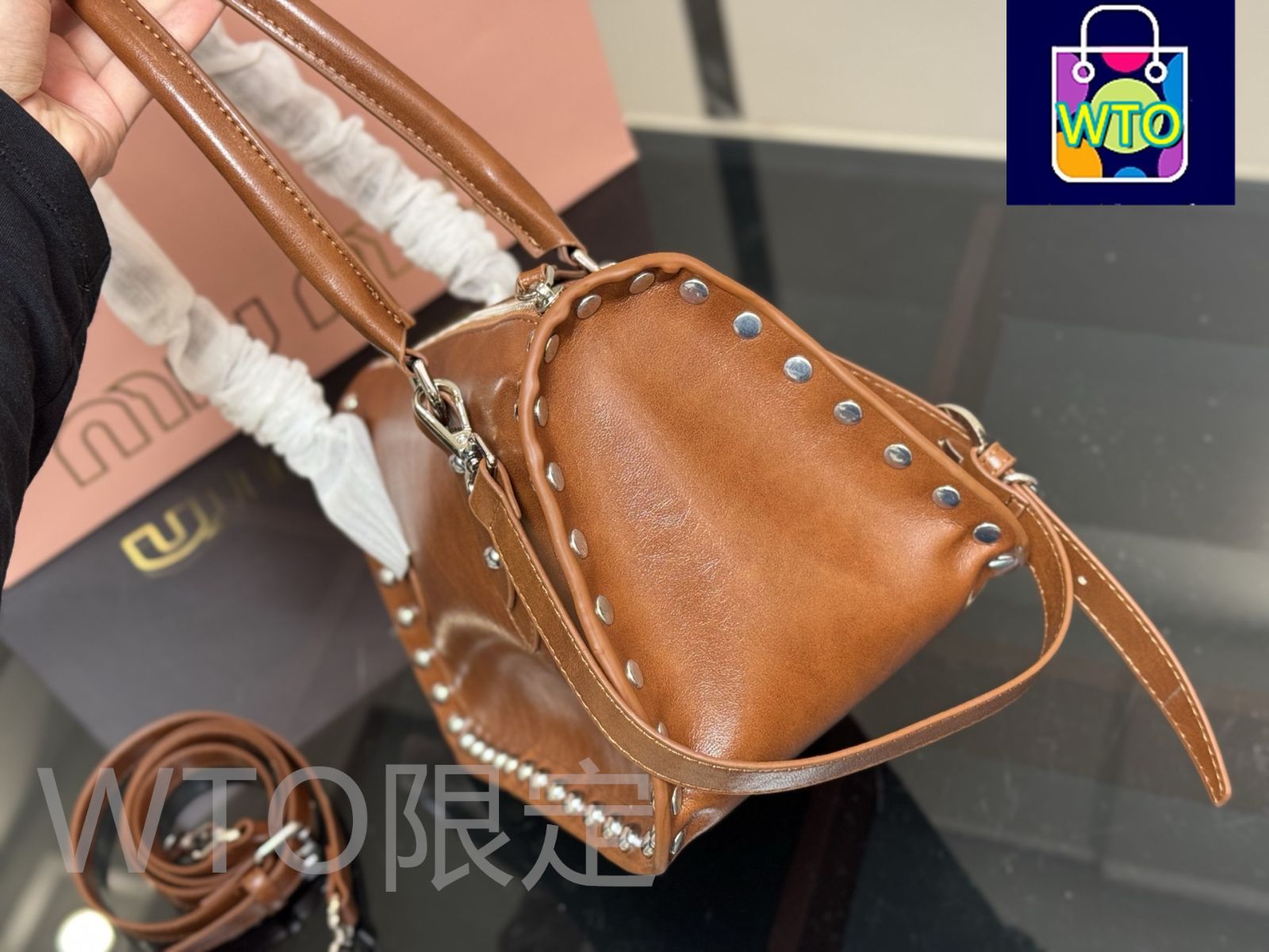miuさま 専用 MIU MIU(ミュウミュウ) レザーパッチワークボーバッグ 製造番号