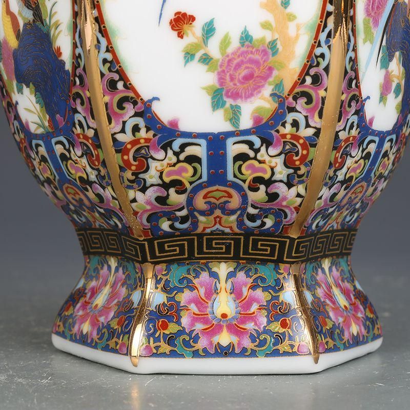 清乾隆琺瑯彩花卉図紋六稜賞瓶 景徳鎮 陶磁器 装飾品 現代工芸品 美術品 置物 清乾隆磁器琺瑯彩花卉蝶碗 景徳鎮 陶磁器 装飾品 現代工芸品