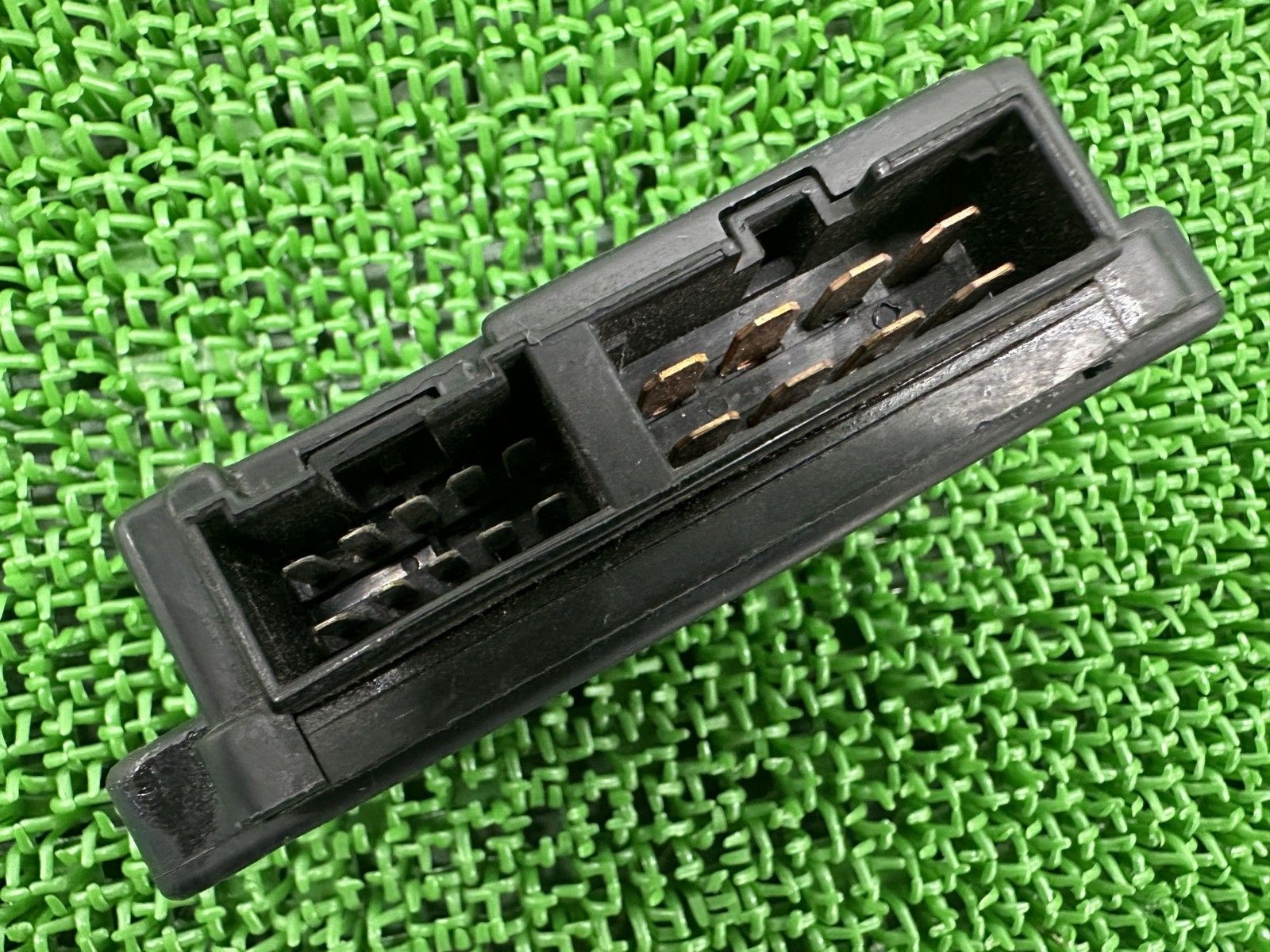 輸入雑貨 ゼファー400 ヒューズボックス 26021-1057 カワサキ 純正 ZR400C ジャンクションボックス 機能的問題なし 絶版 GPZ400R fP 温かい