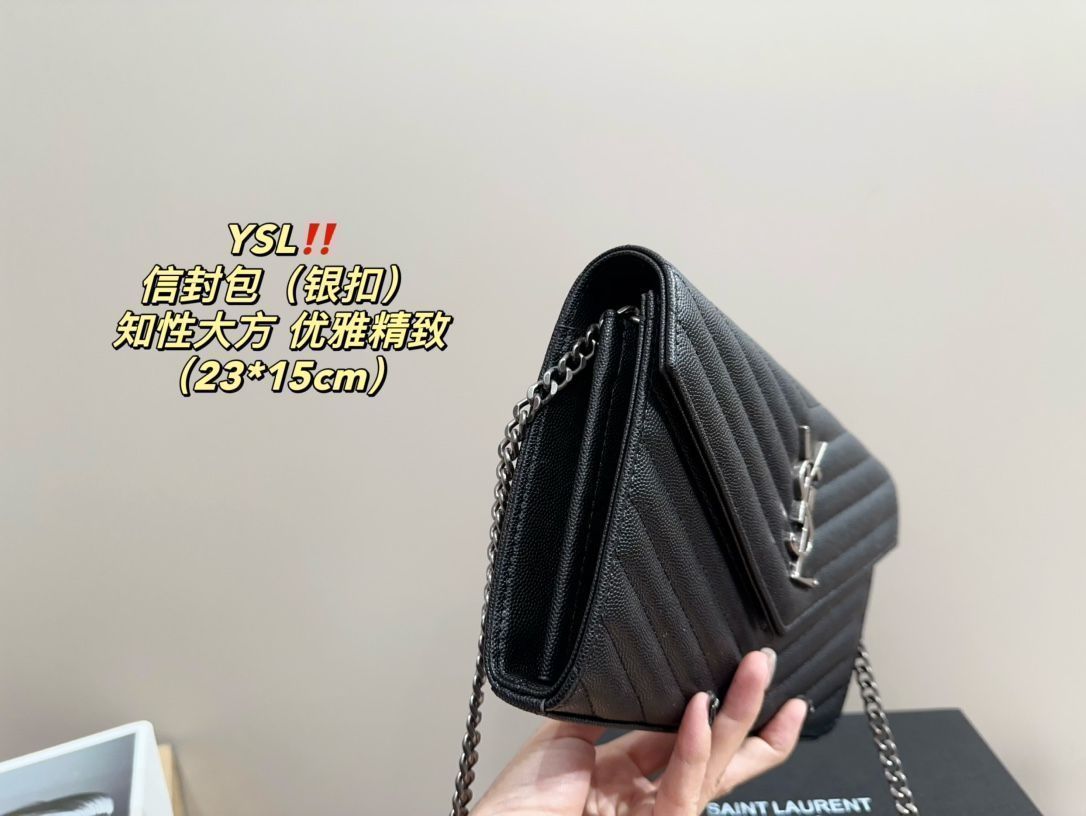 【Saint Laurent】小さな封筒型ショルダーバッグ サンローラン YSL封筒バッグ(シルバーバックルショルダーバッグ