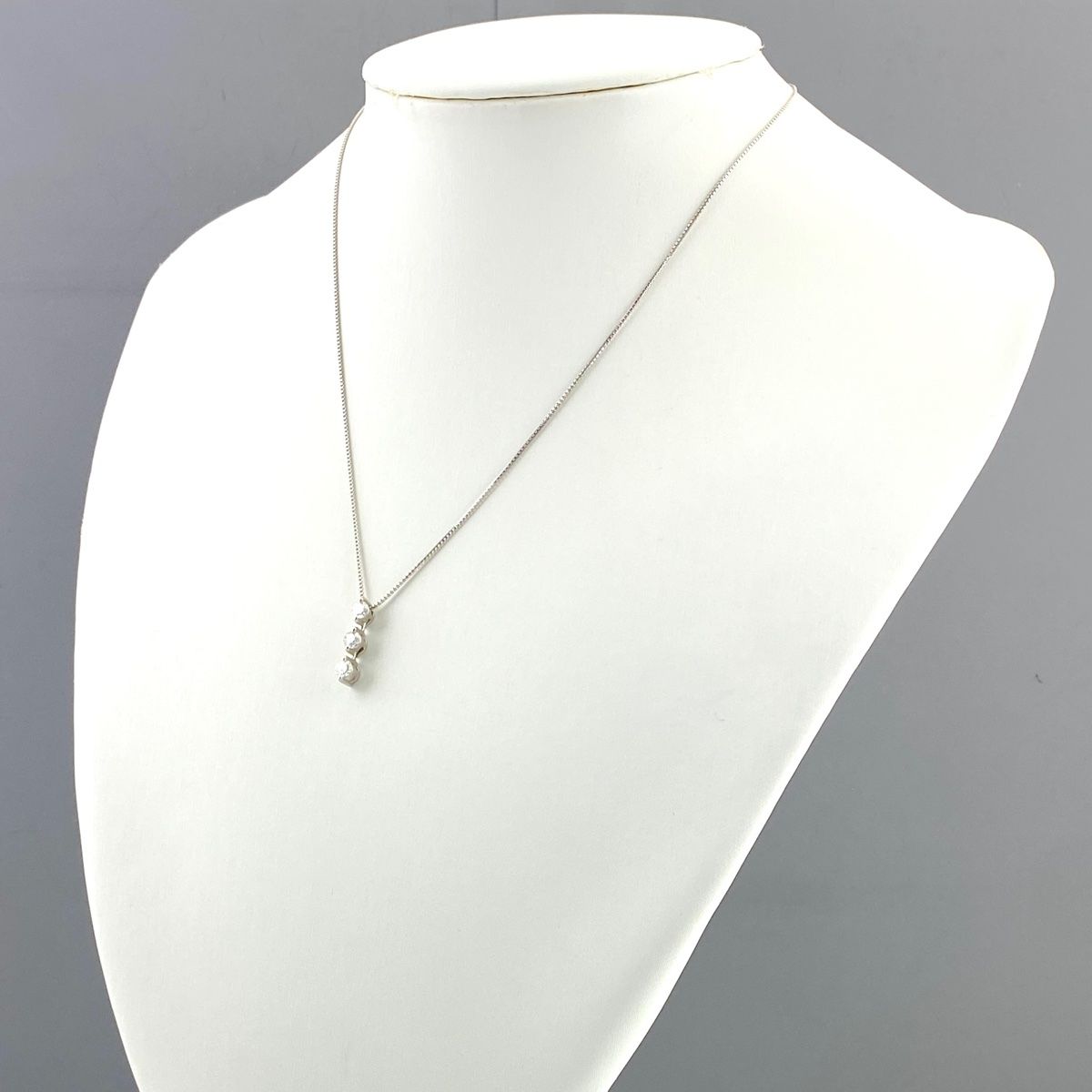 メレダイヤ デザインネックレス