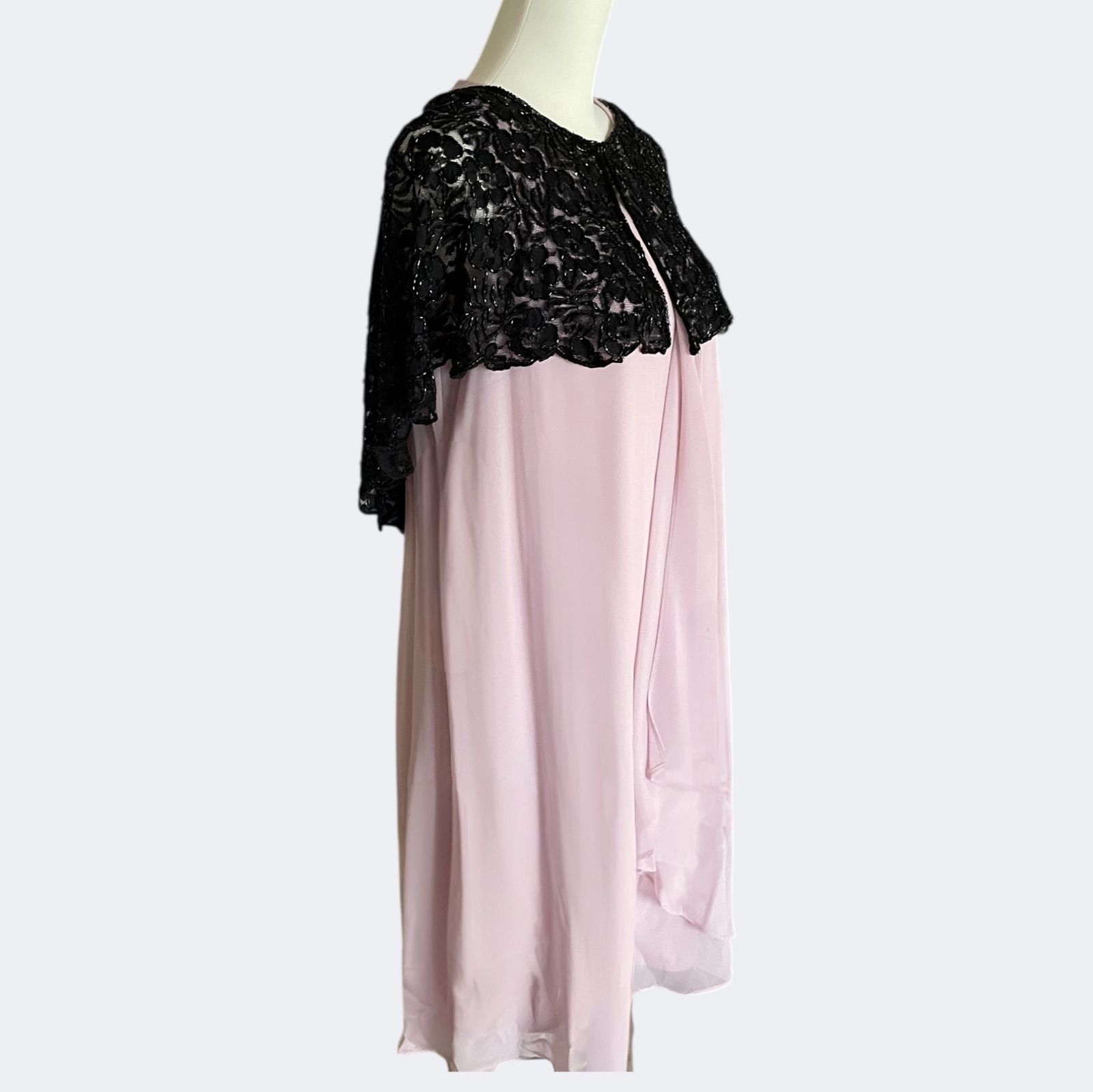  ROMANローマン 上品ビーズお花レースのブラックフ ケープ ONEサイズ 半袖 カーディガン ボレロ アンサンブル