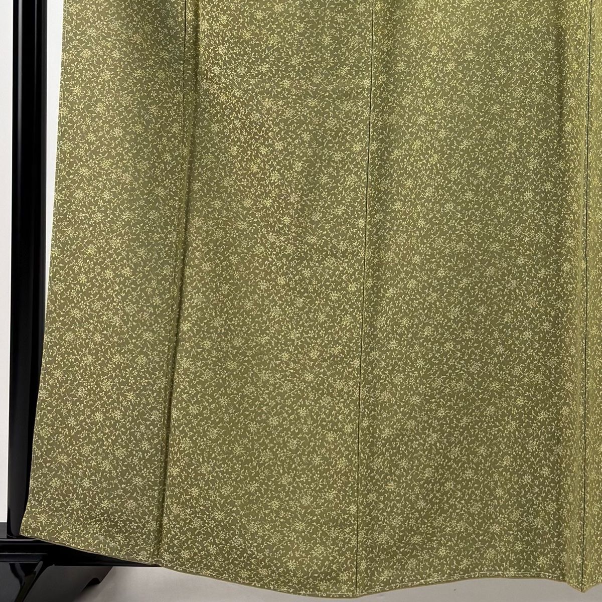 小紋 身丈160cm 裄丈64.5cm M 袷 草花 鶯色 正絹