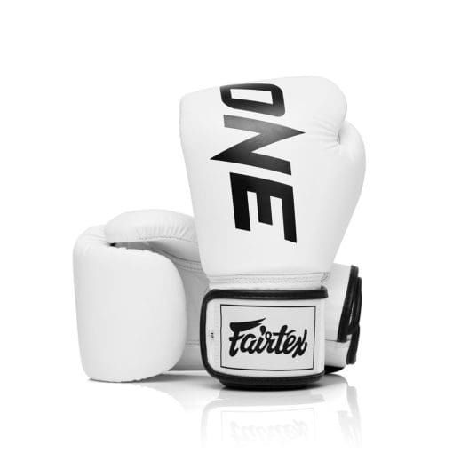 未使用 Fairtex ボクシンググローブ 10オンス Tom Atencio 危うく