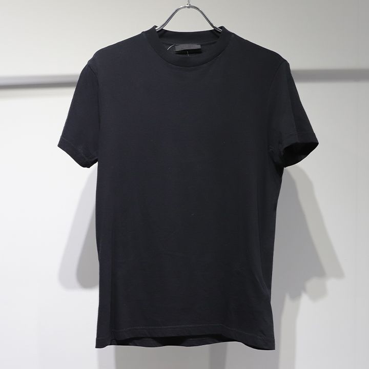 最安値で PRADA バックトライアングルロゴクルーネックTシャツ プラダ