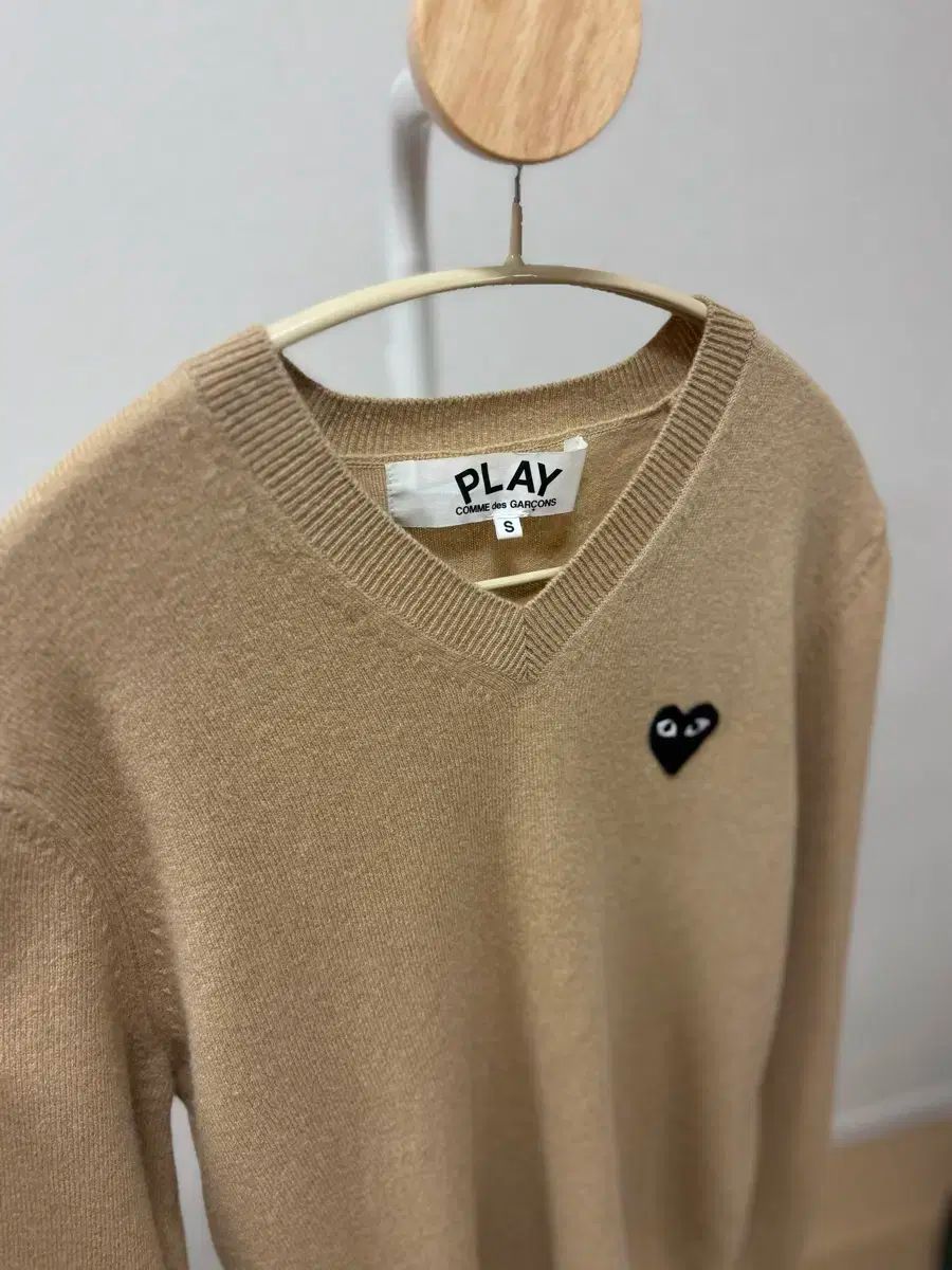 ギャルソン　ベージュ Vネック ニット セーター COMME des GARCONS(コム・デ・ギャルソン) Vネック ベージュ