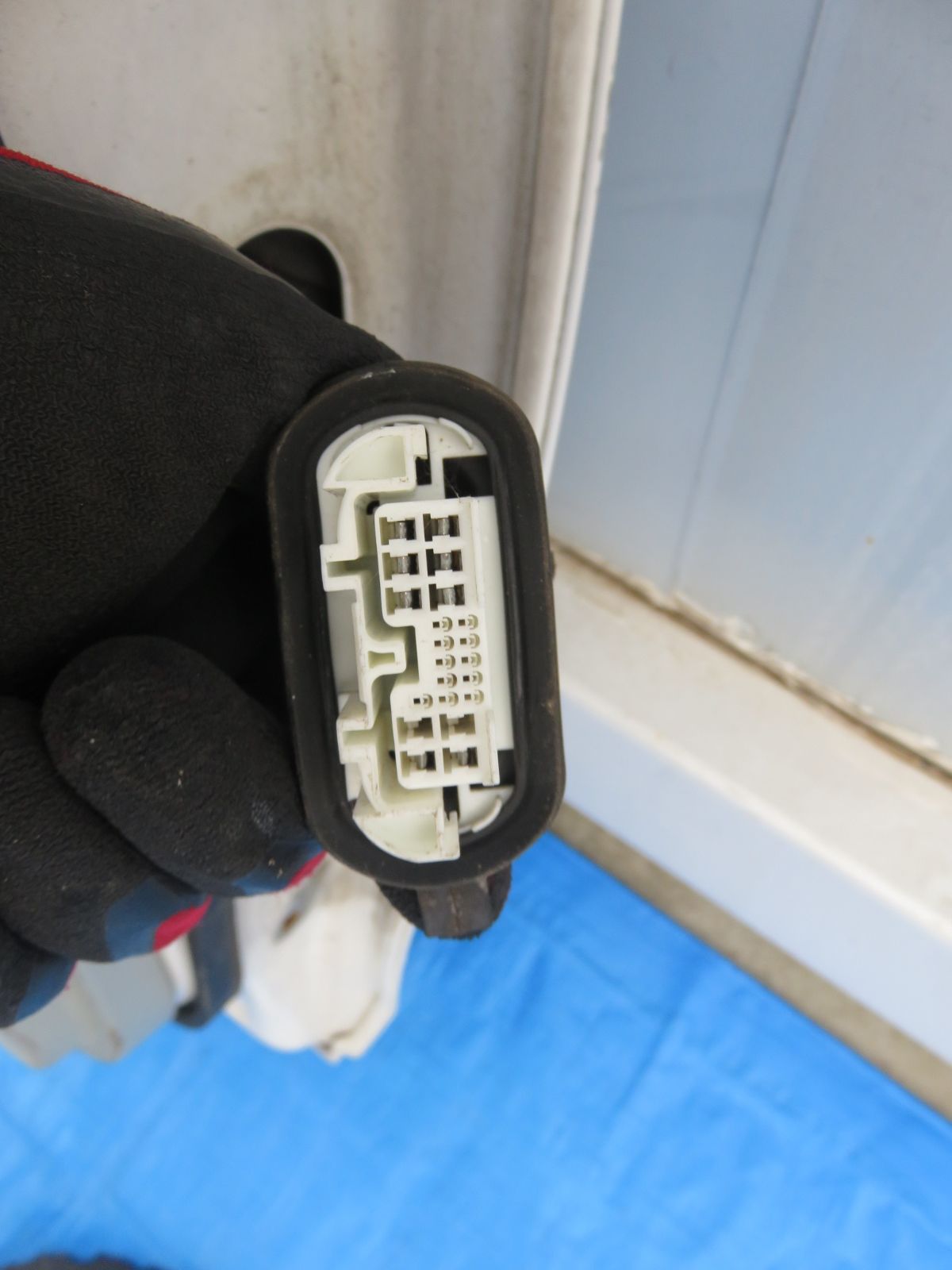 PWスイッチ 内張り付