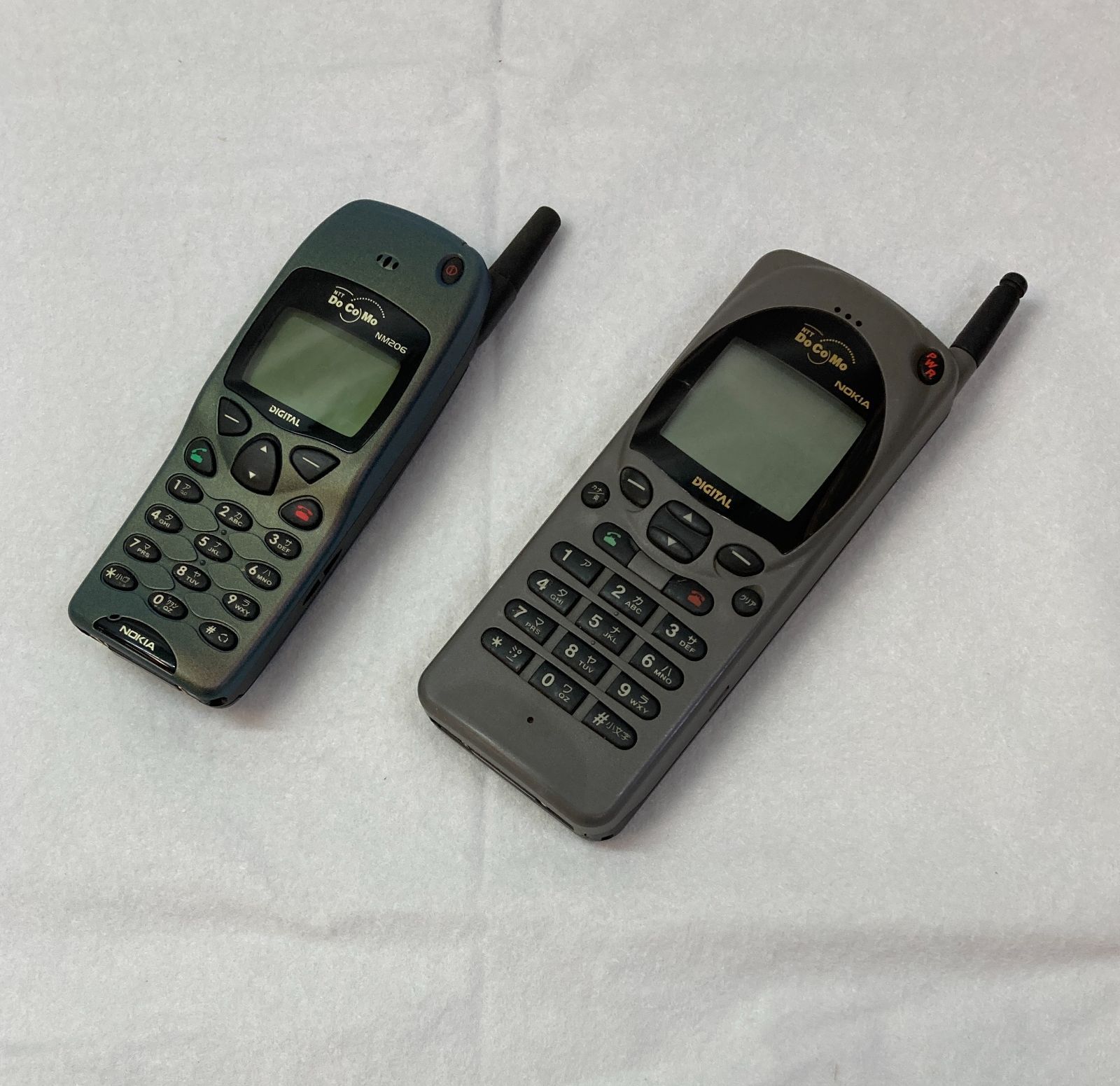 コレクター品 レア ガラケー docomo NOKIA ノキア 実機 2台/ NM206
