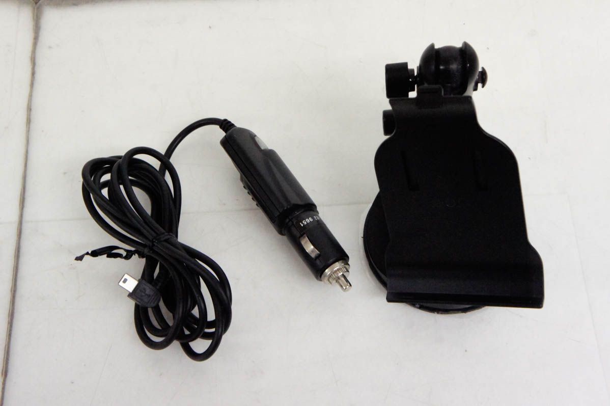 未使用 Yupiteru YPB743 カーナビ 7インチ 中古 Yupiteruユピテル 7V型 ポータブルナビゲーション MOGGY
