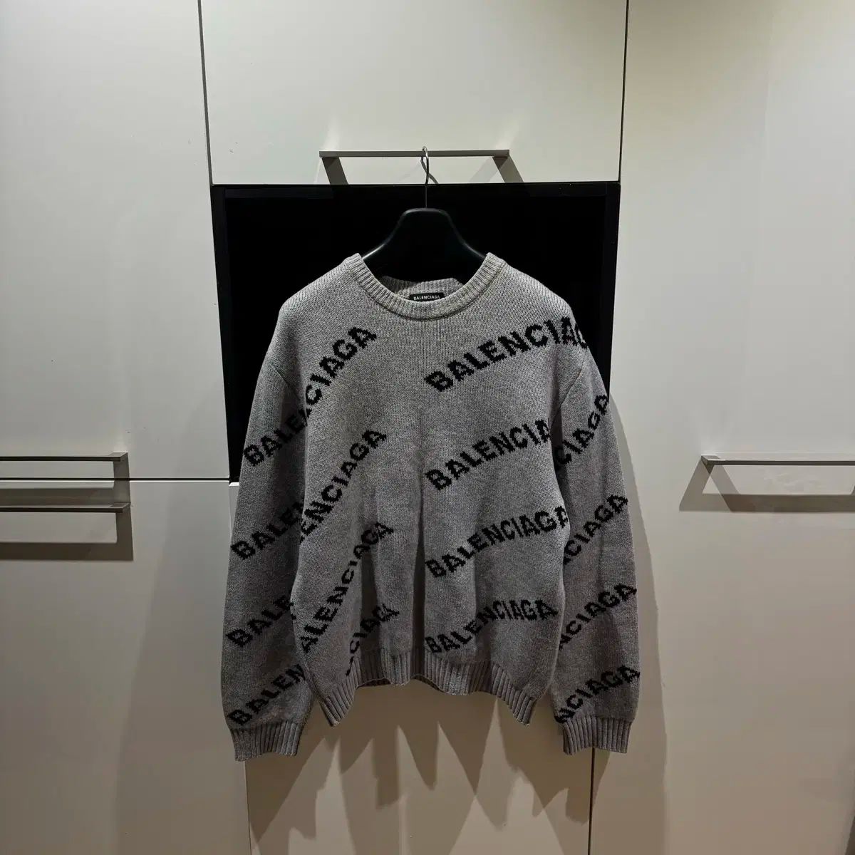 バレンシアガのロゴニット （中古・古着通販】BALENCIAGA 