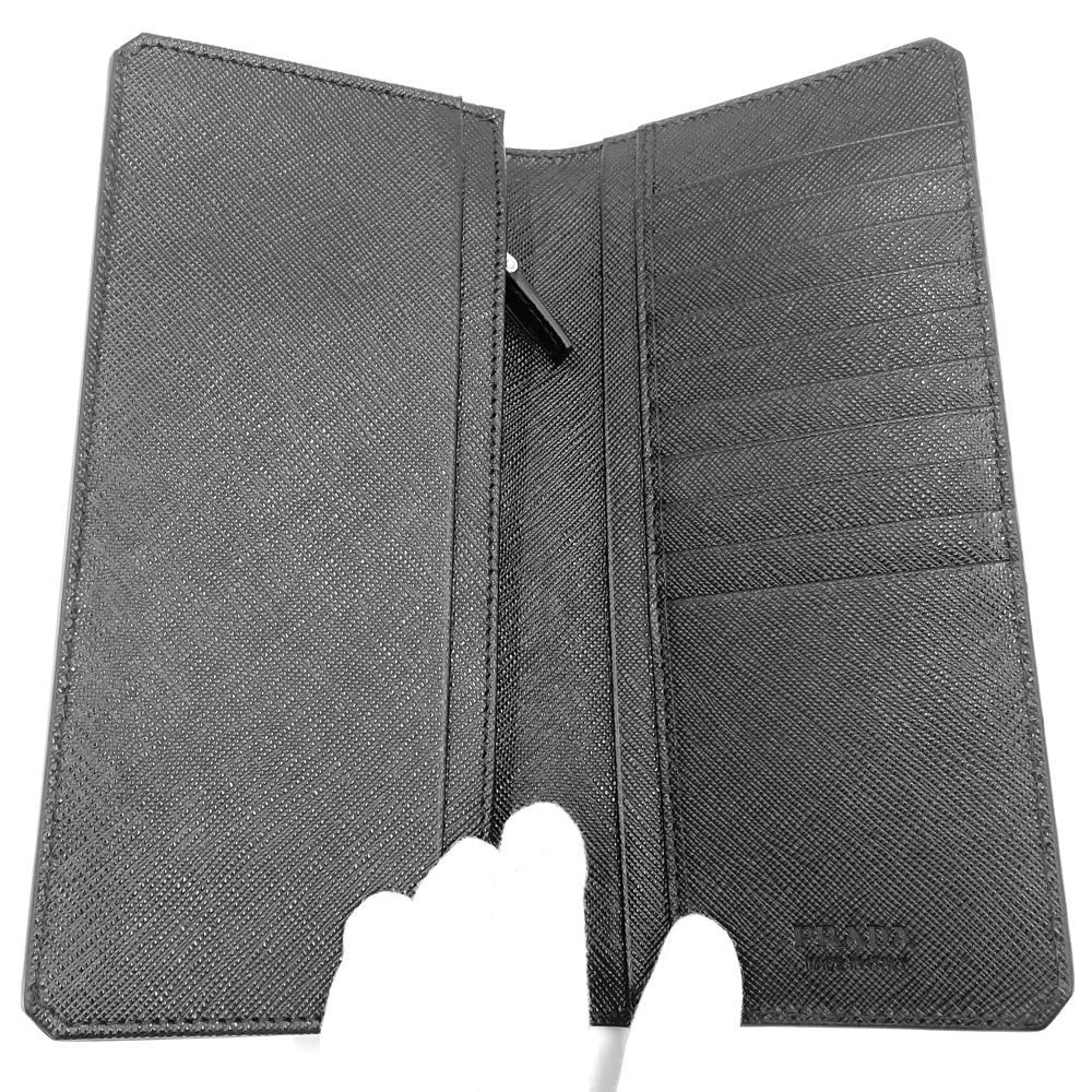 未使用 PRADA 二つ折り長財布 サフィアーノレザー ロゴ金具 2MV001 未使用 PRADA 二つ折り長財布 サフィアーノレザー ロゴ金具 2MV001