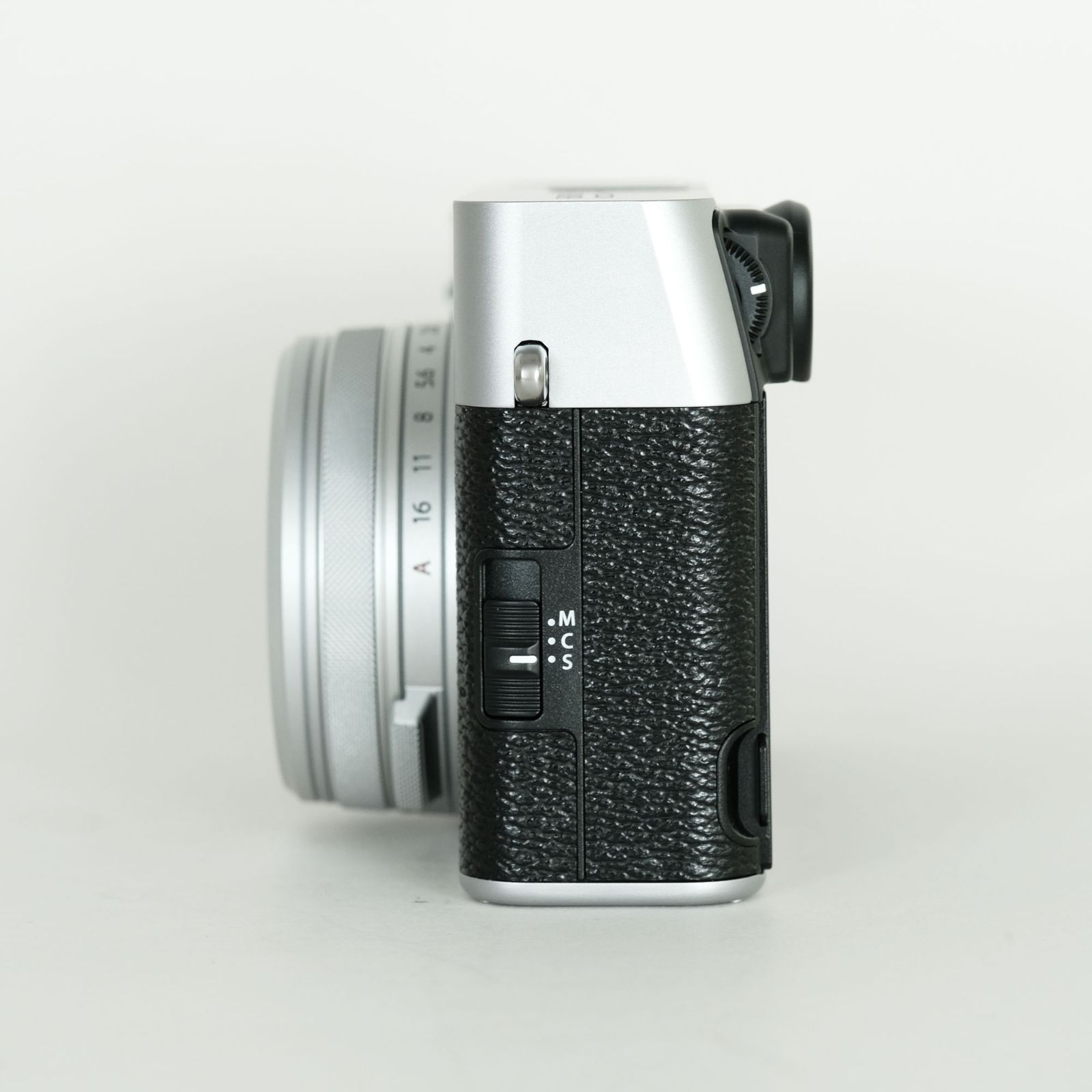 新品同様｜シャッター数100回] FUJIFILM X100VI [シルバー