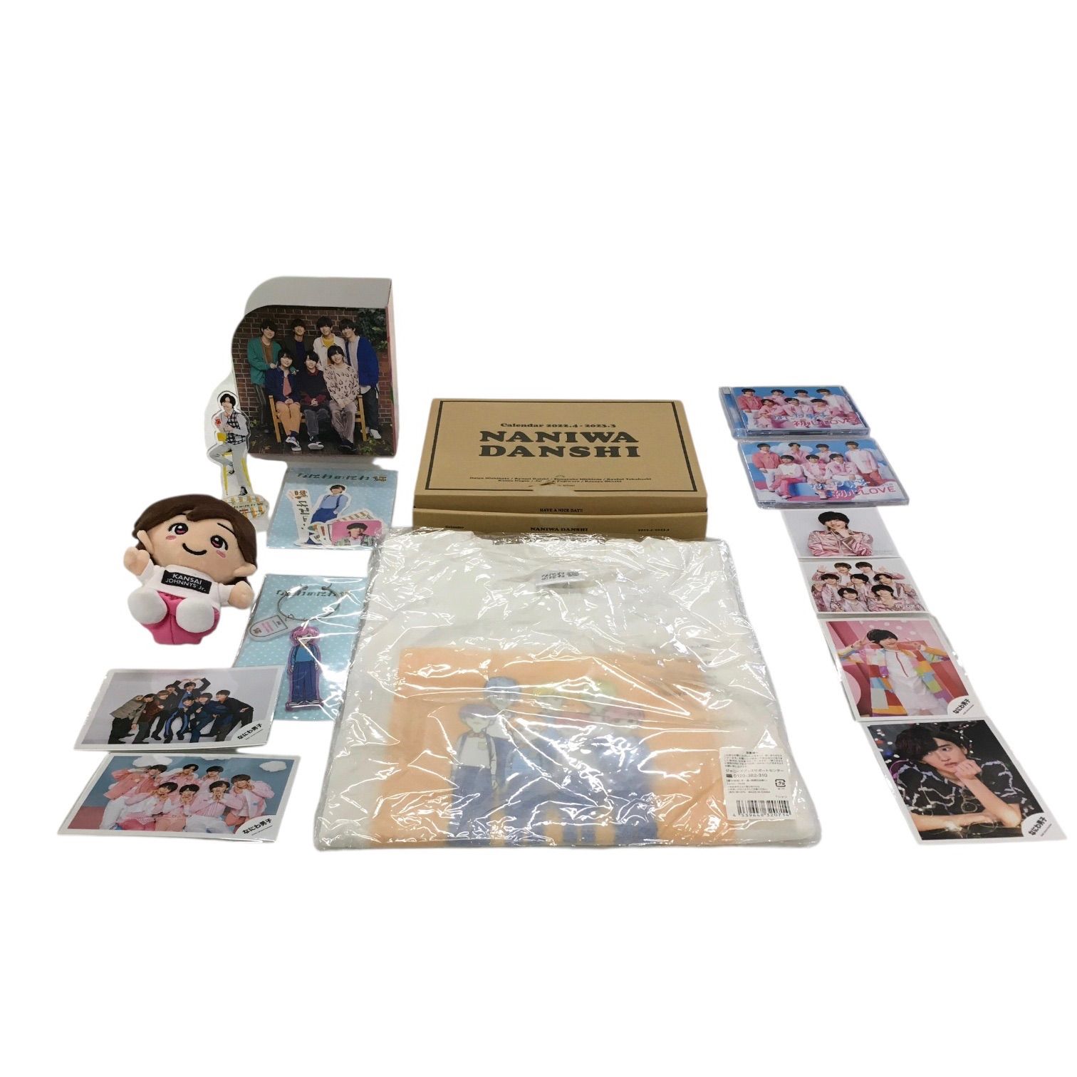 なにわ男子 道枝駿佑 アイドル グッズ CD DVD カレンダー フォトブック 写真集 Tシャツ アクリルスタンド シール キーホルダー フォト ジャニーズ 人形