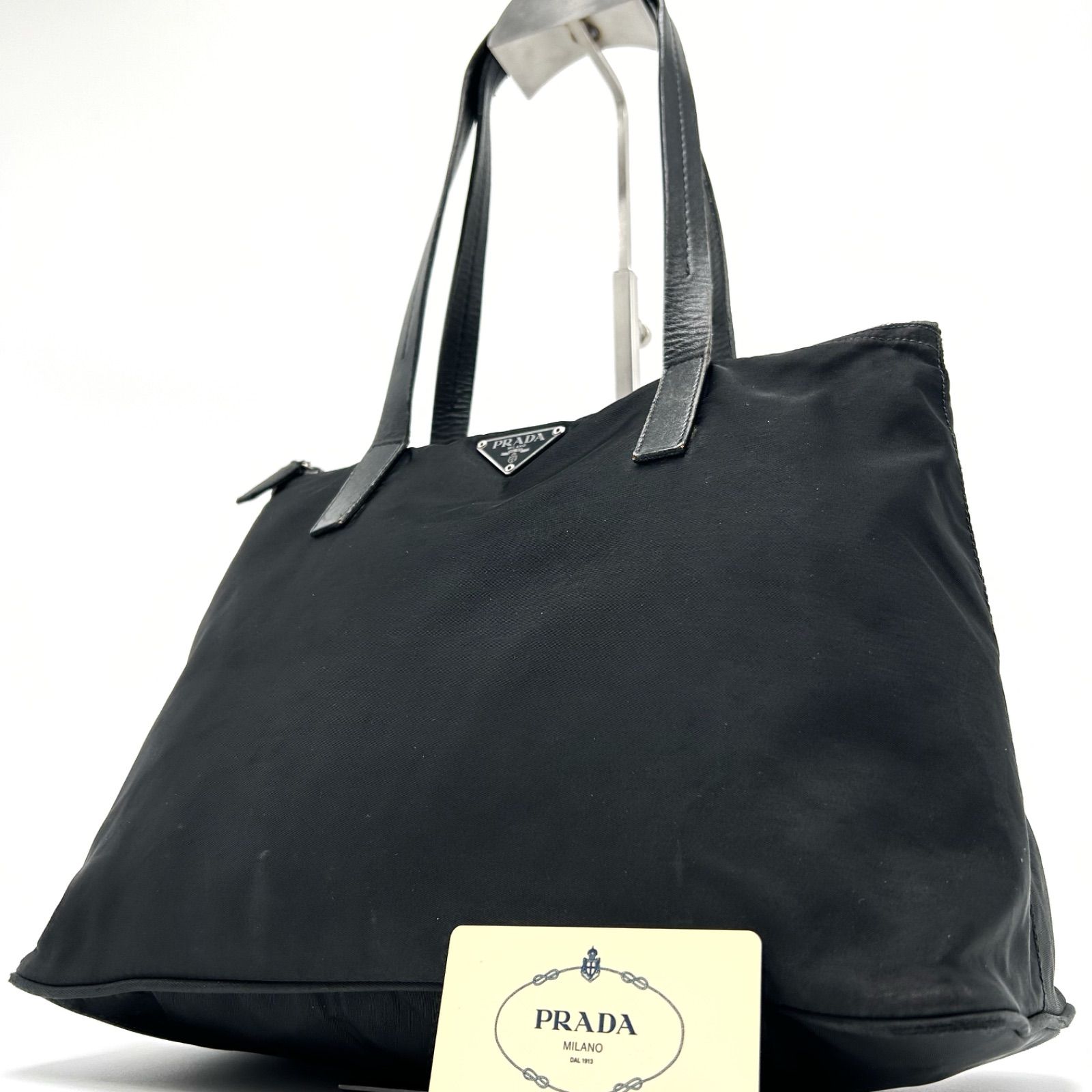 プラダ トートバッグ 肩掛け 三角プレート 黒 ナイロン ギャランティカード付き PRADA プラダトートバッグナイロン三角ロゴブラック肩掛けギャランティ