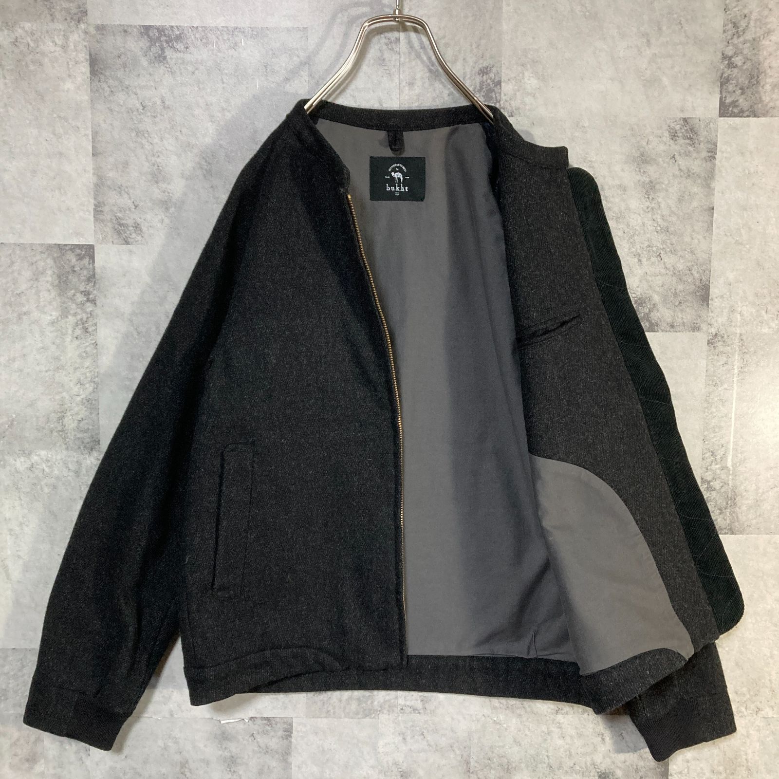 日本製 bukht ブフト ノーカラーカシミヤ混ウールジッパージャケット 
