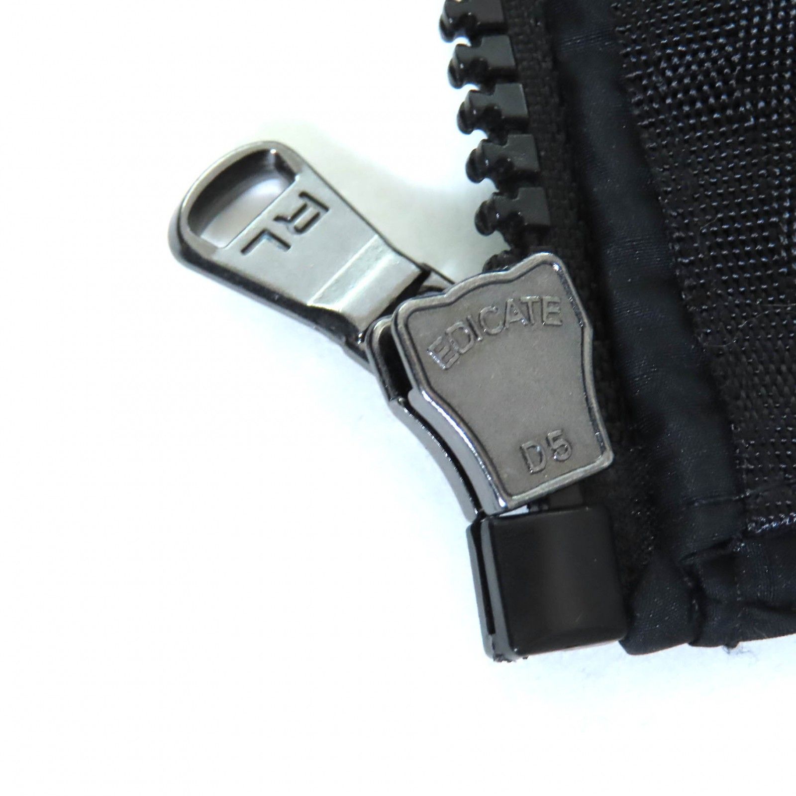 ロゴ刺繍 フード付き