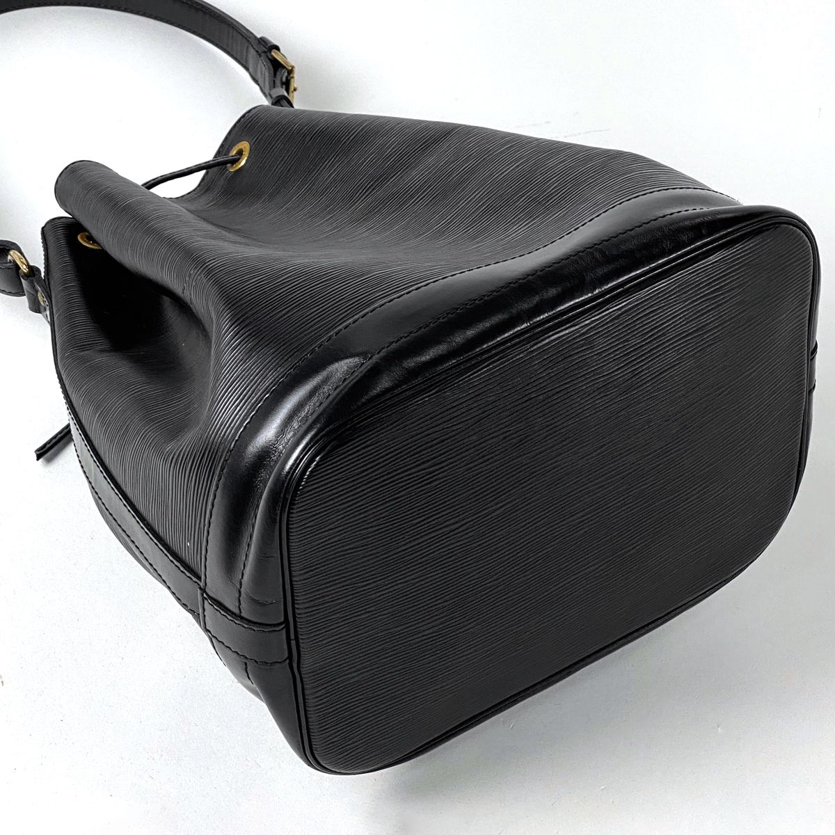 ルイ・ヴィトン Louis Vuitton ノエ ワンショルダー 肩掛け 巾着型