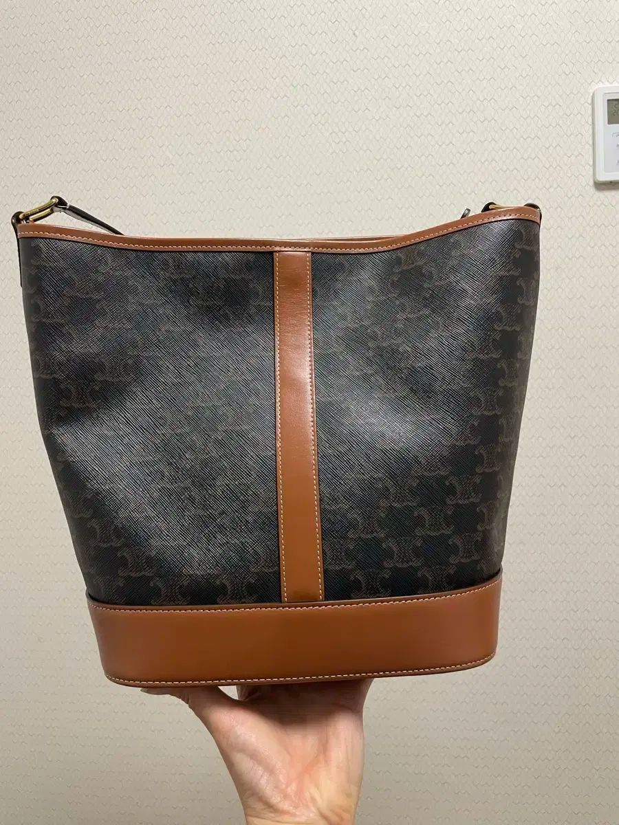 ☆CELINE ミディアム バケット CELINE ミディアム バケット バッグ