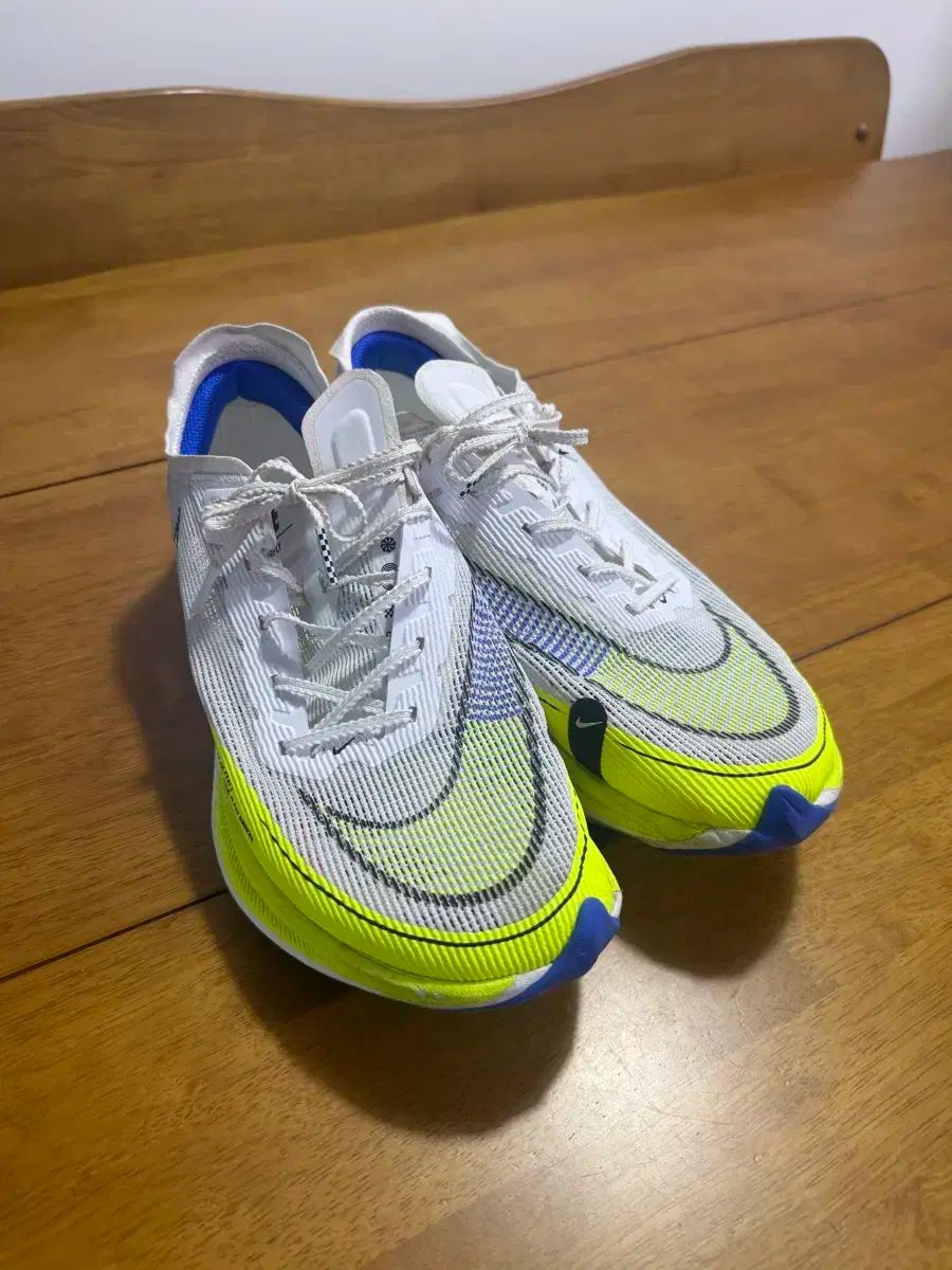 NIKE ナイキ ヴェイパーフライ 2 270