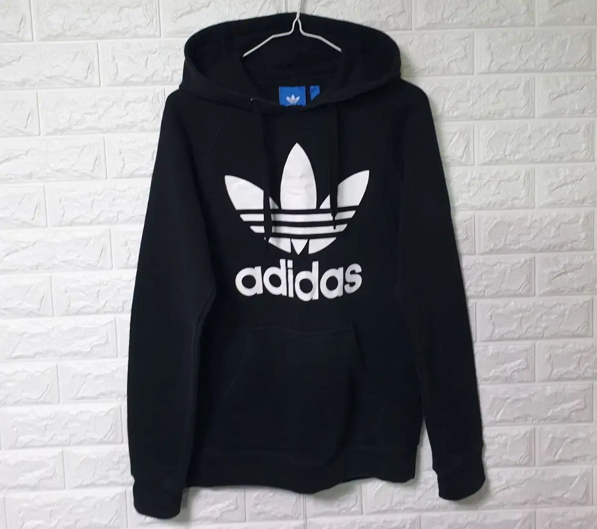 adidas(アディダス) フード付きTシャツ 出品