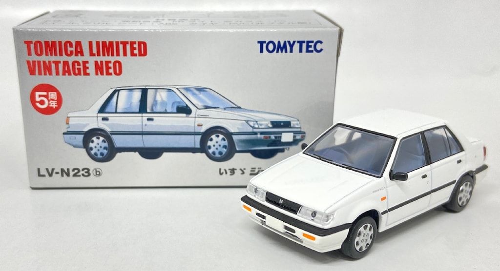 TOMICA LIMITED VINTAGE NEO いすゞ ジェミニ(訳あり) トミーテック TOMICA LIMITED VINTAGE NEO いすゞ ジェミニ C/C