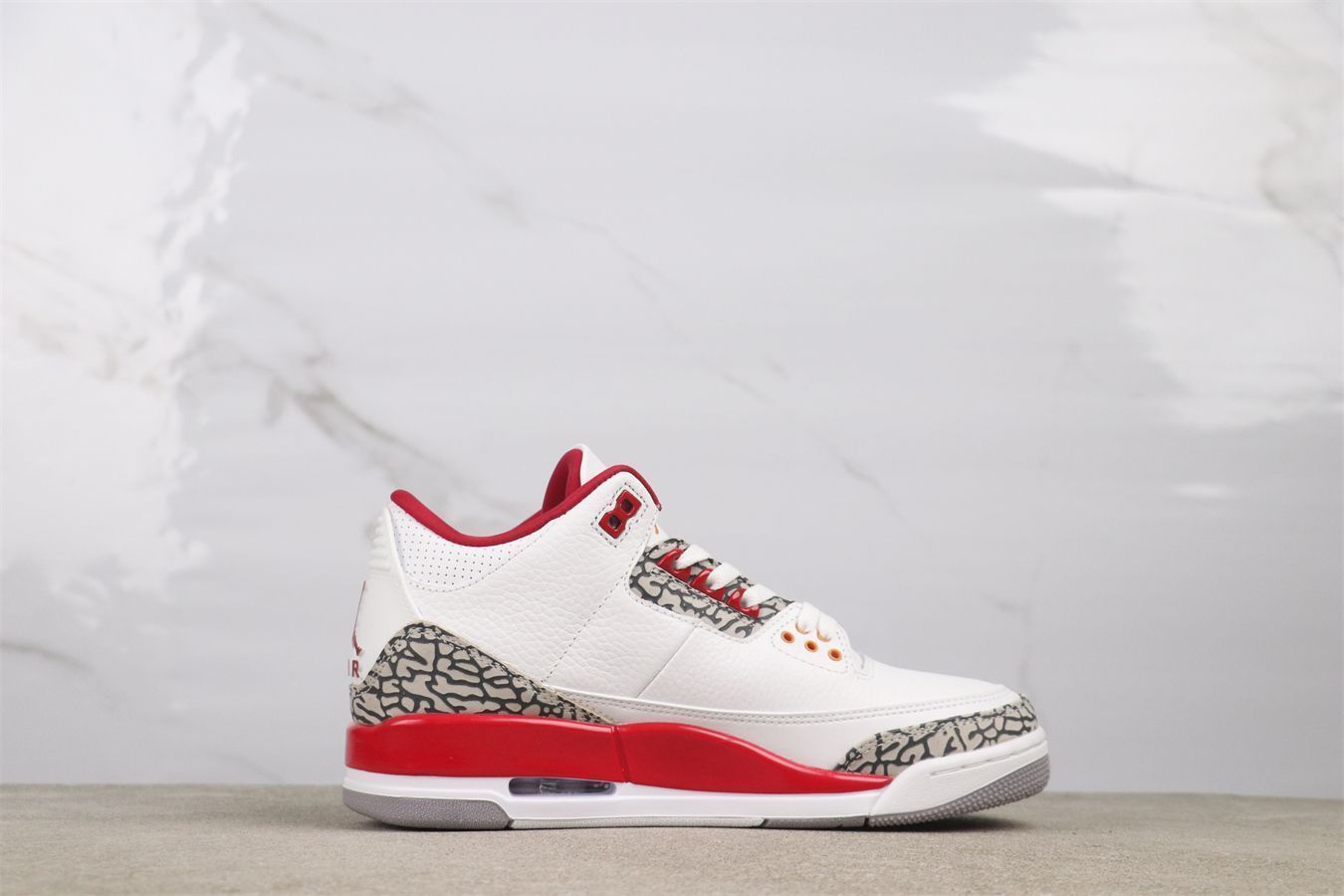 今日特価】Jordan CT8532-126 Air Jordan 3 Retro Cardinal Red 今日特価】Jordan CT8532-126 Air Jordan 3 Retro Cardinal Red