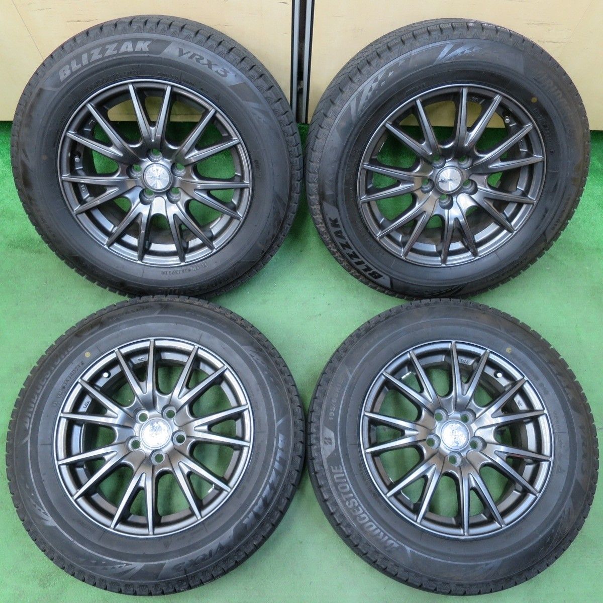 トヨタ プリウス15インチ ホイール バリ溝 バリ溝】トヨタ 30 プリウス 後期 純正 15in 6J +45 PCD100