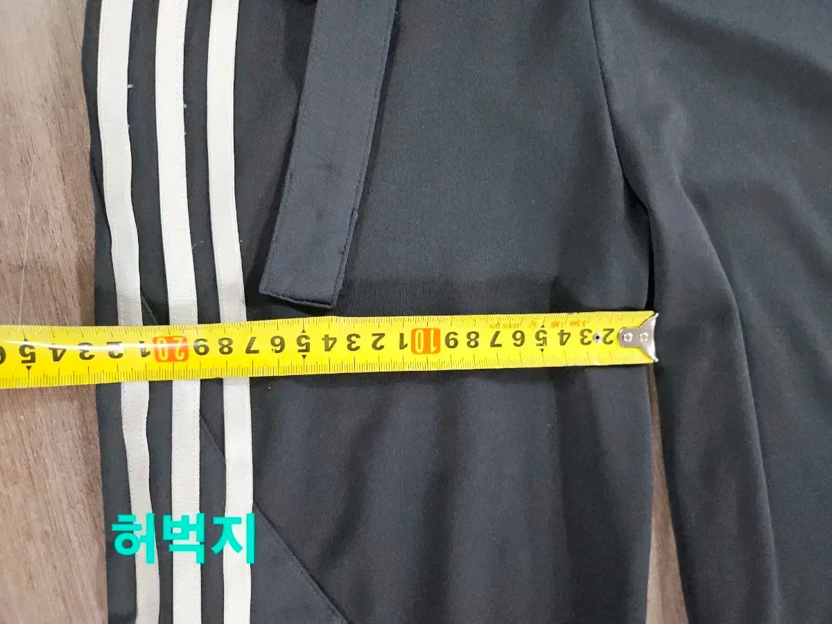 トラック パンツ