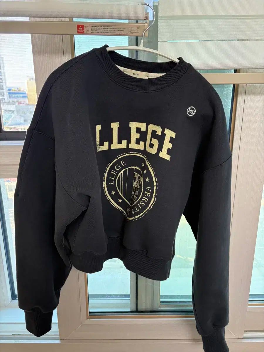 RECTO レクト LLEGE LOGO SWEATSHIRT