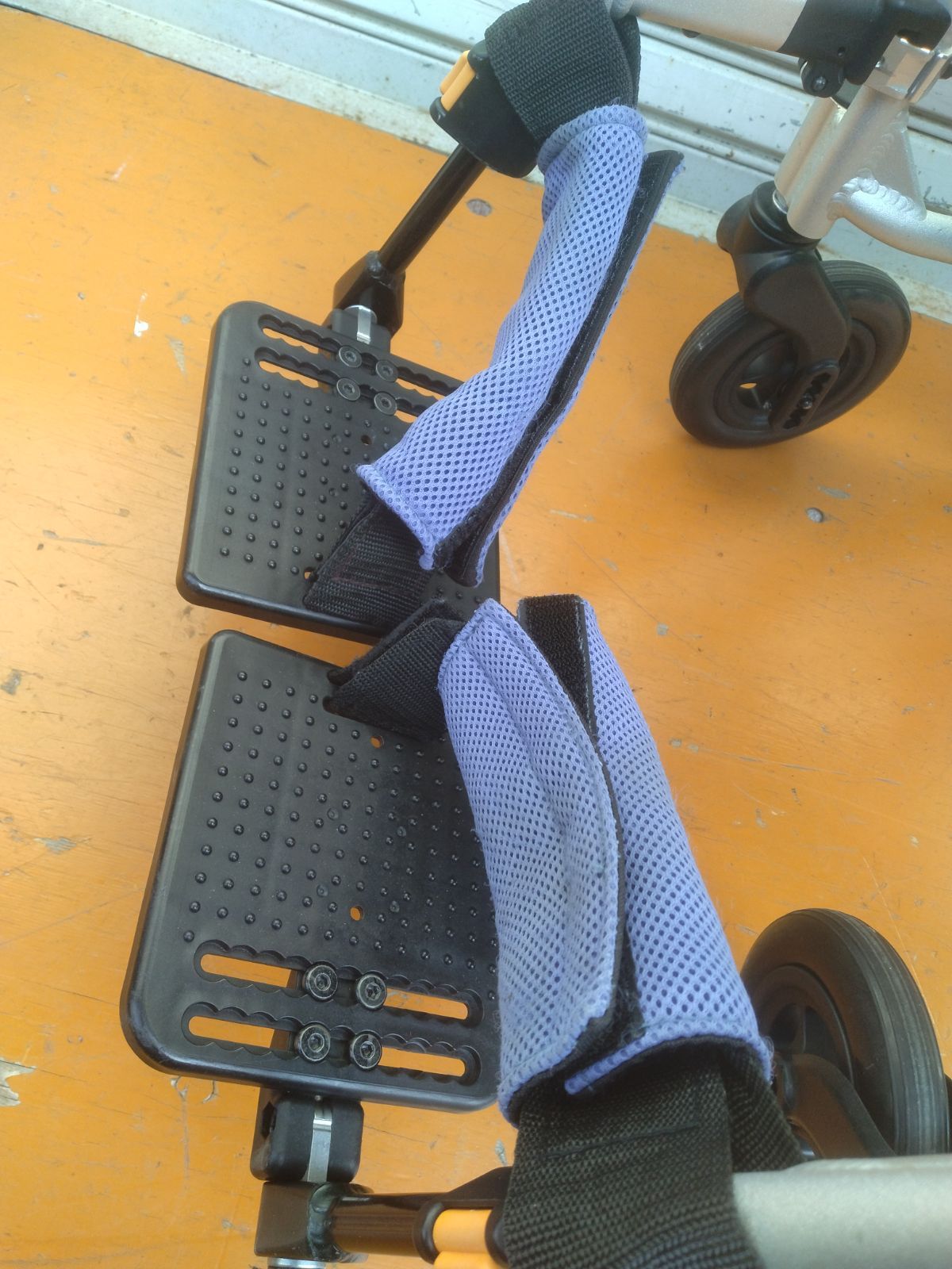 クッション代用品 車椅子