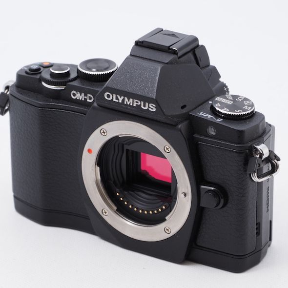 OLYMPUS オリンパス ミラーレス一眼 OM-D E-M5 ボディ ブラック 1605万