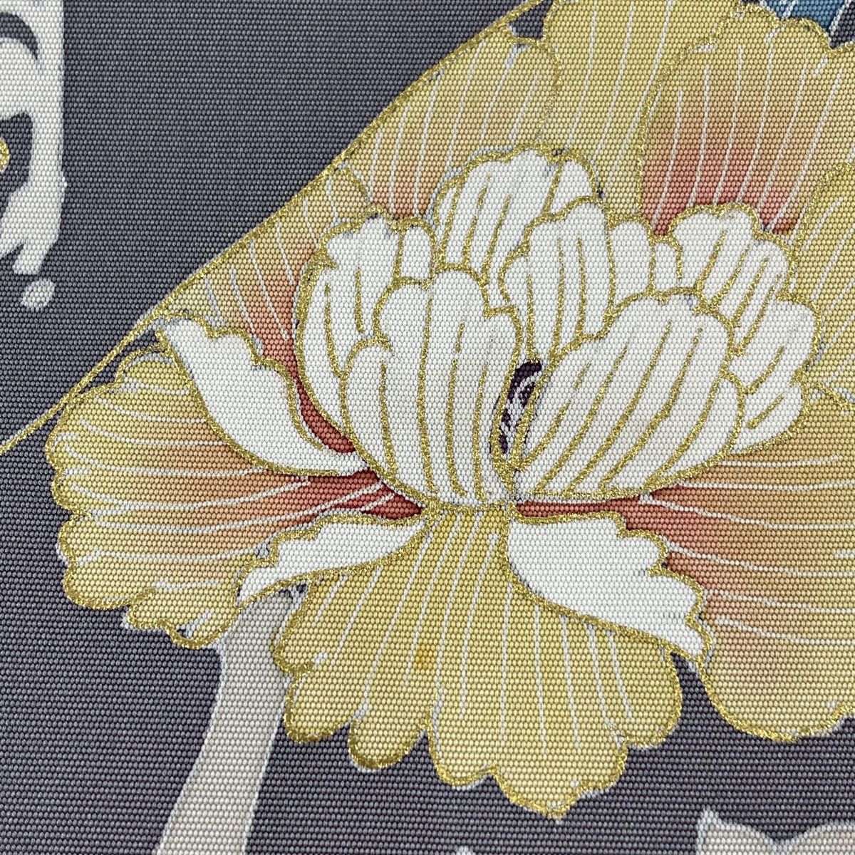 名古屋帯 秀品 花唐草 うさぎ 金彩 灰紫 正絹 【中古】 - メルカリ 名古屋帯 秀品 花唐草 うさぎ 金彩 灰紫 正絹 【中古】 - メルカリ
