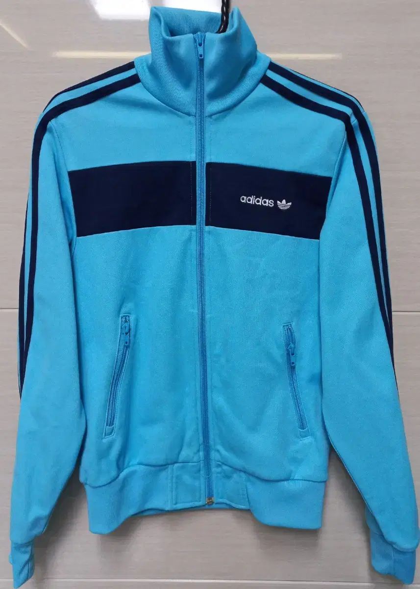 【雷市場（ポンジャン）商品韓国直送】 adidas(アディダス) レア ライトブルー ネイビー トラックトップス ジャージ ジャージ ジップアップ 85 ／ XS