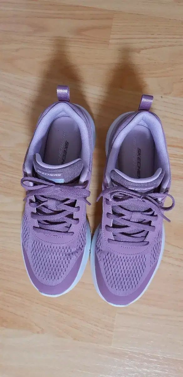 SKECHERS スケッチャーズ スニーカー サイズ 245