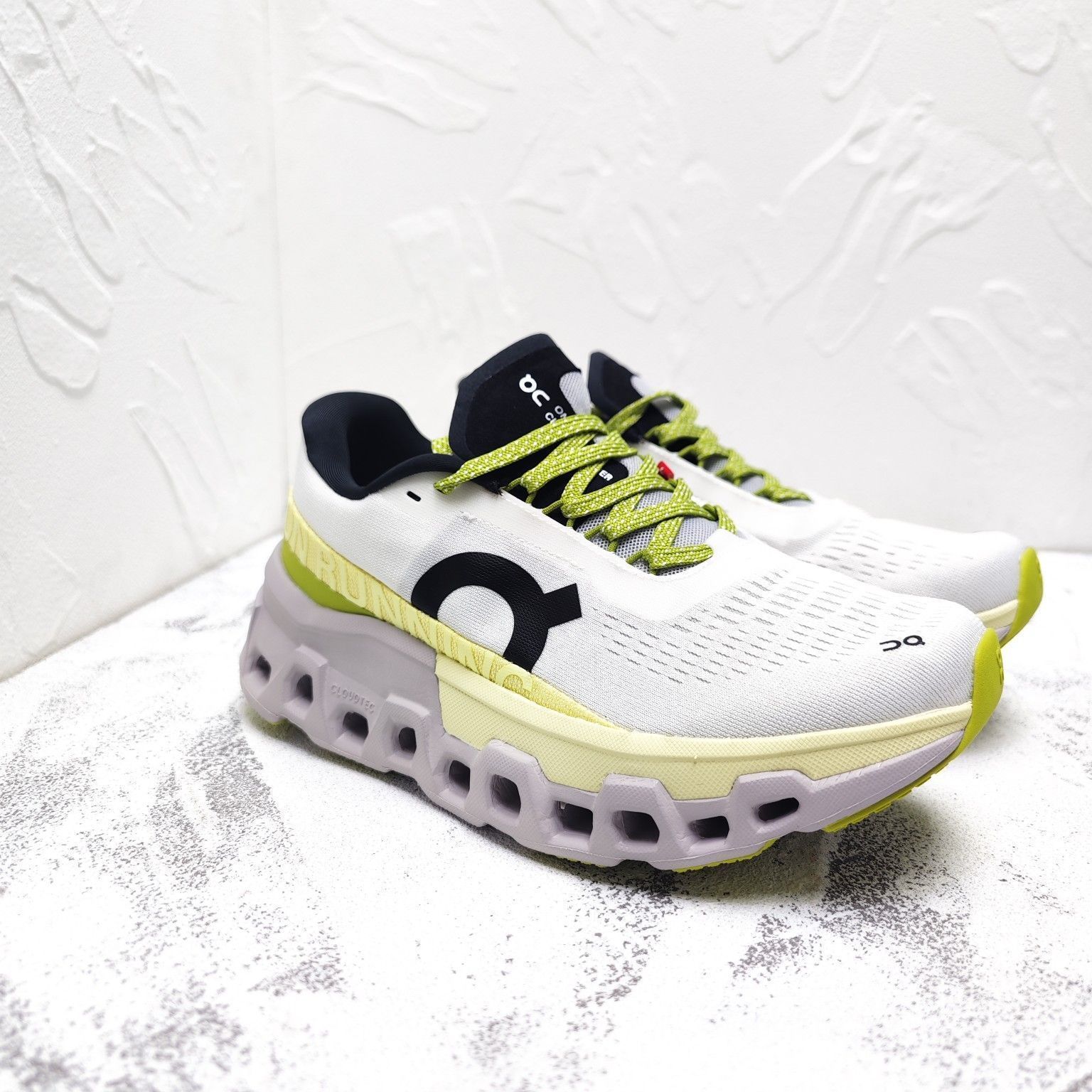  On Cloudmonster 2 クラウドモンスター 第二世代 ジョギング スポーツ トレーニング ランニングシューズ メンズ レディー スニーカー タウンユース グリーン ホワイト スニーカー 靴