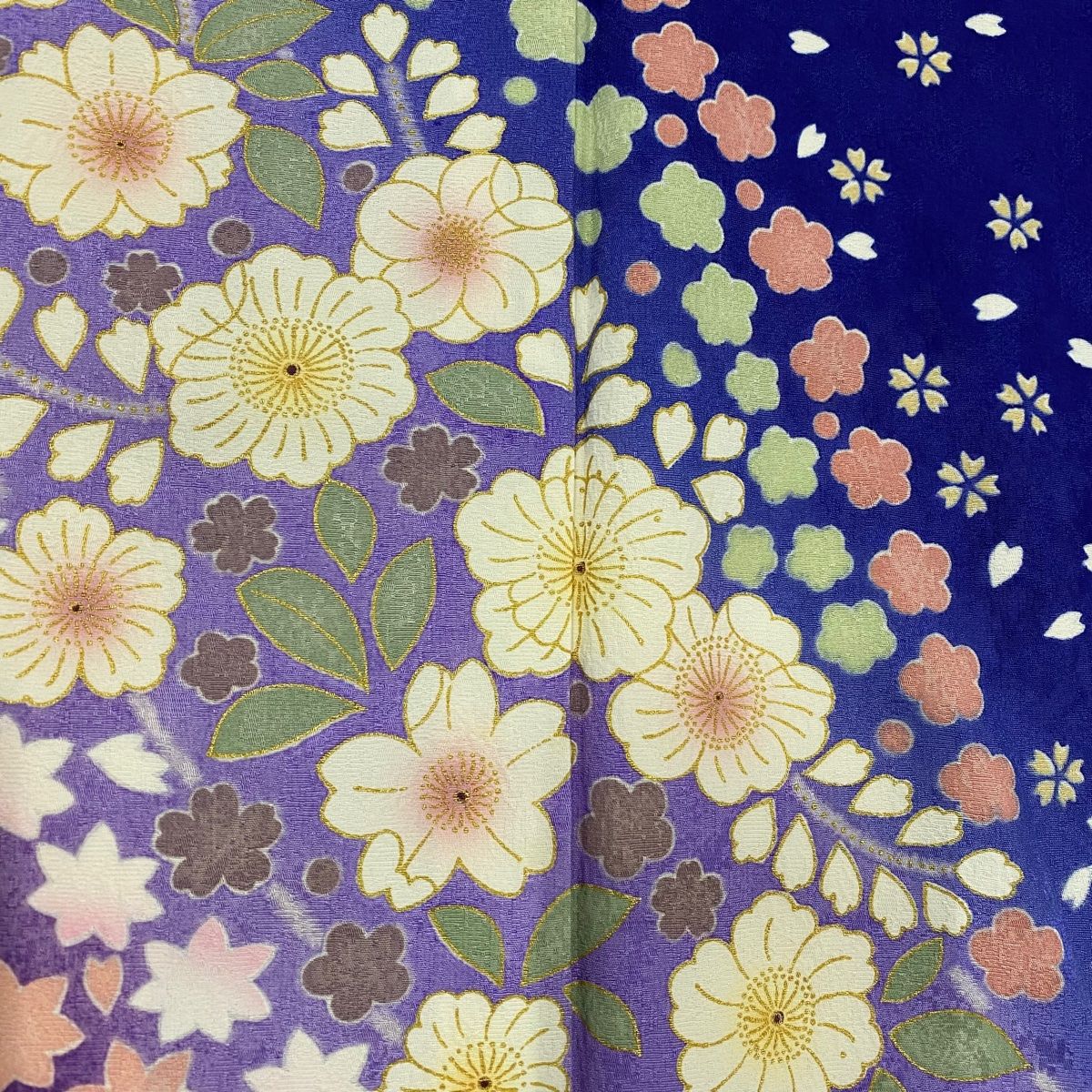 正絹振袖❤️人気愛らしBlue Greenに花々刺繍金彩ラメ煌びやか漂う人気振袖 正絹振袖❤️人気愛らしBlue Greenに花々ラメ刺繍金彩煌びやか