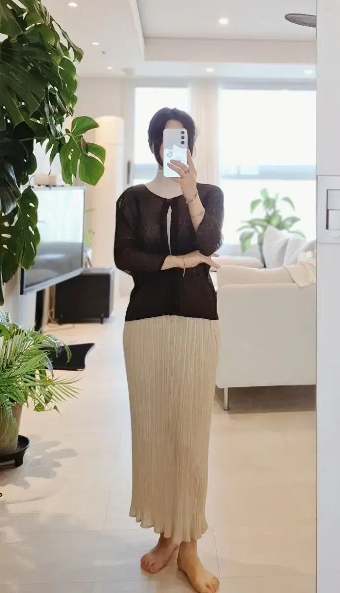 PLEATS PLEASE
